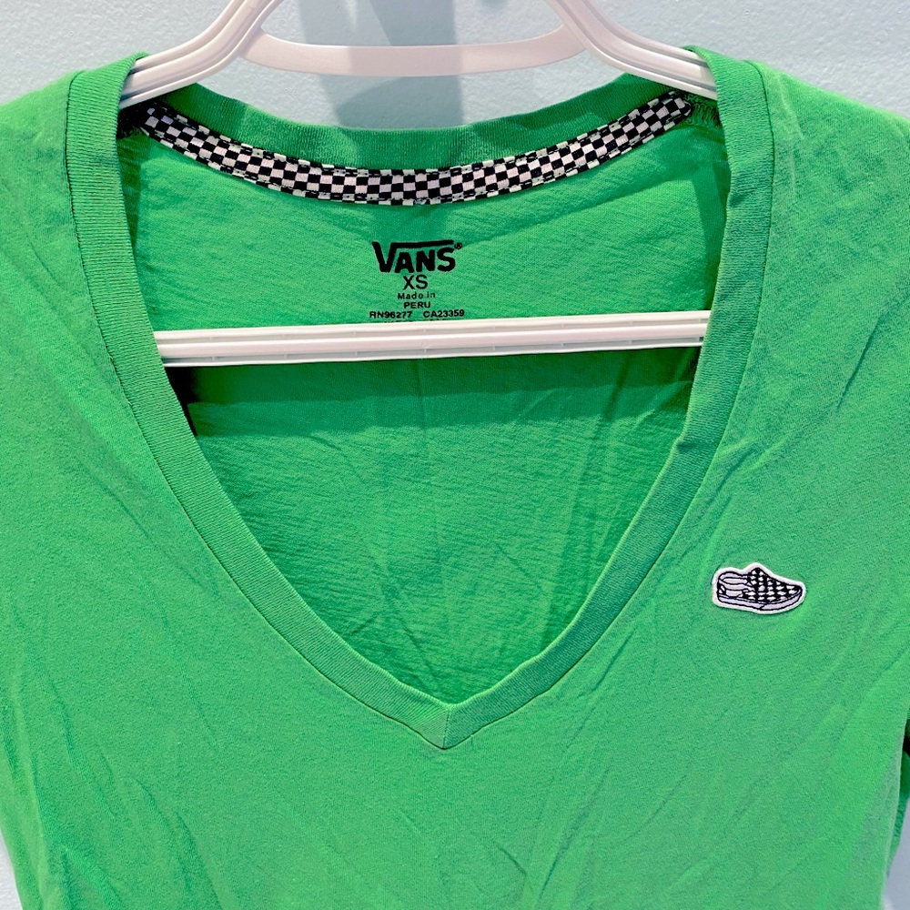 Vans โข Vivid green short sleeve shirt w vans patch - Picture 4 of 8